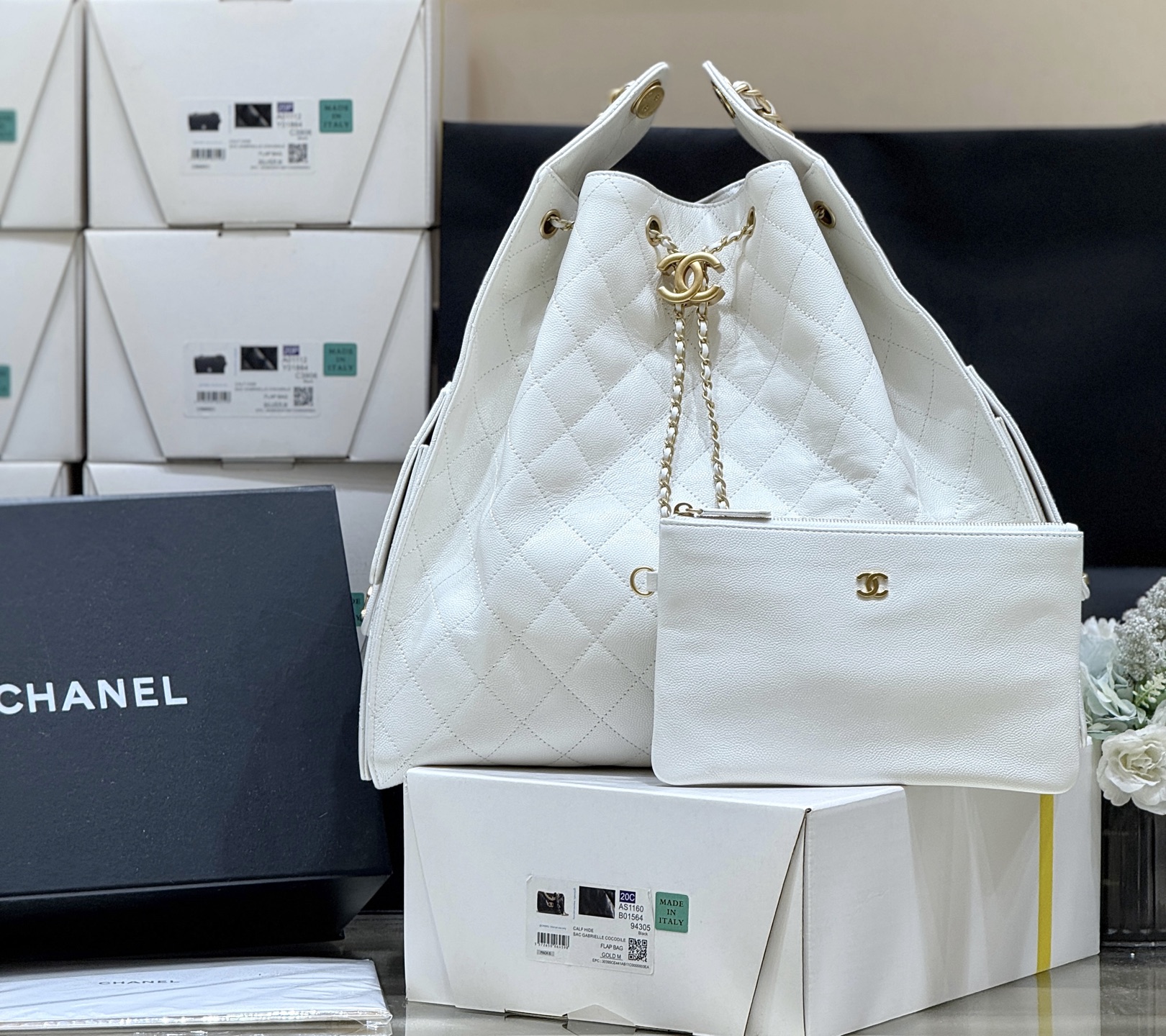 Chanel 25 Medium Bag White - chanel 25 medium white replica detail 5