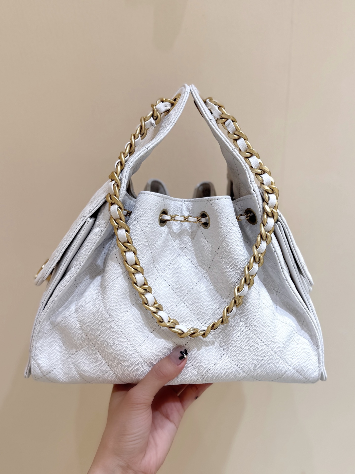 white (7) Chanel 25 Small Bag White - chanel 25 flap dupe detail 7