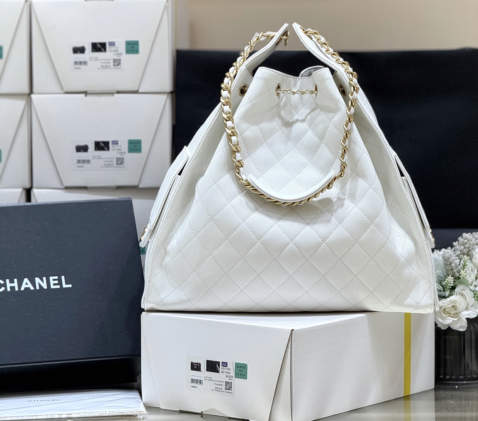 Chanel 25 Medium Bag White - chanel 25 medium white replica detail 7