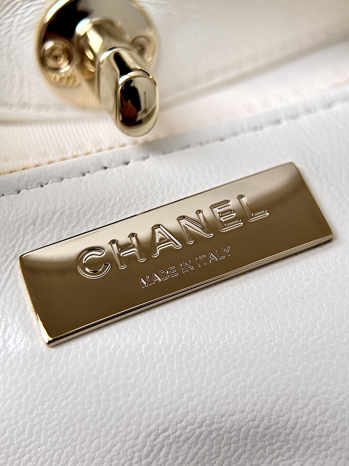 white5 Chanel 24S 31 Nano Tote Bag White - fake chanel nano tote white detail 4