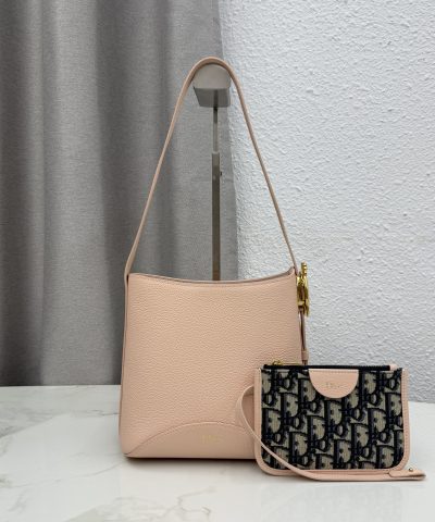 Sac seau Dior Médaillon en veau grainé - vue de face