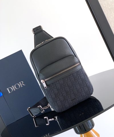 Réplica del bolso bandolera Dior Rider - Foto de detalle