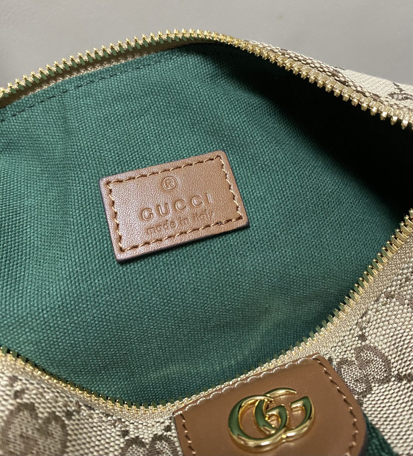 beige-6.jpg Gucci Vanity Small Replica - Strap