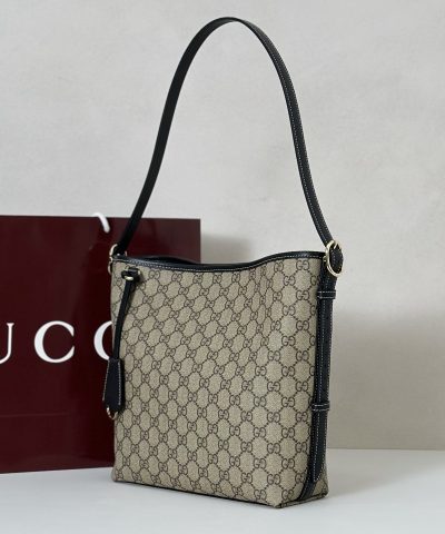 Replica Gucci Emblem Small Shoulder Bag