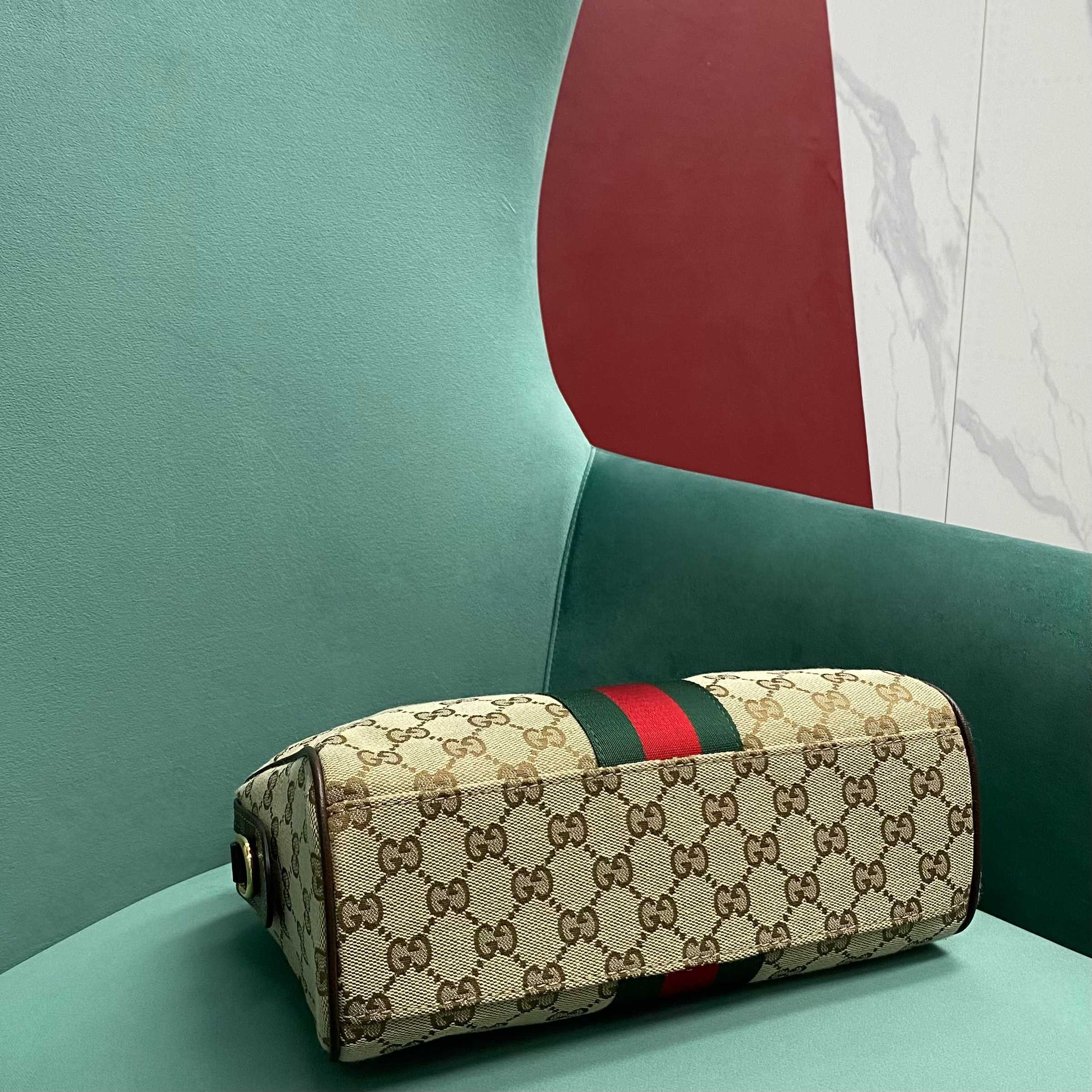 beige-canvas-3.jpg Gucci Borsetto Medium Boston Replica - Back View