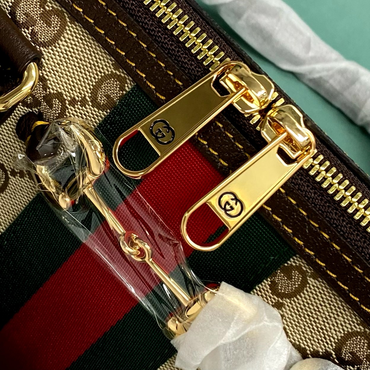 beige-canvas-5.jpg Gucci Borsetto Medium Boston Replica - Hardware Detail