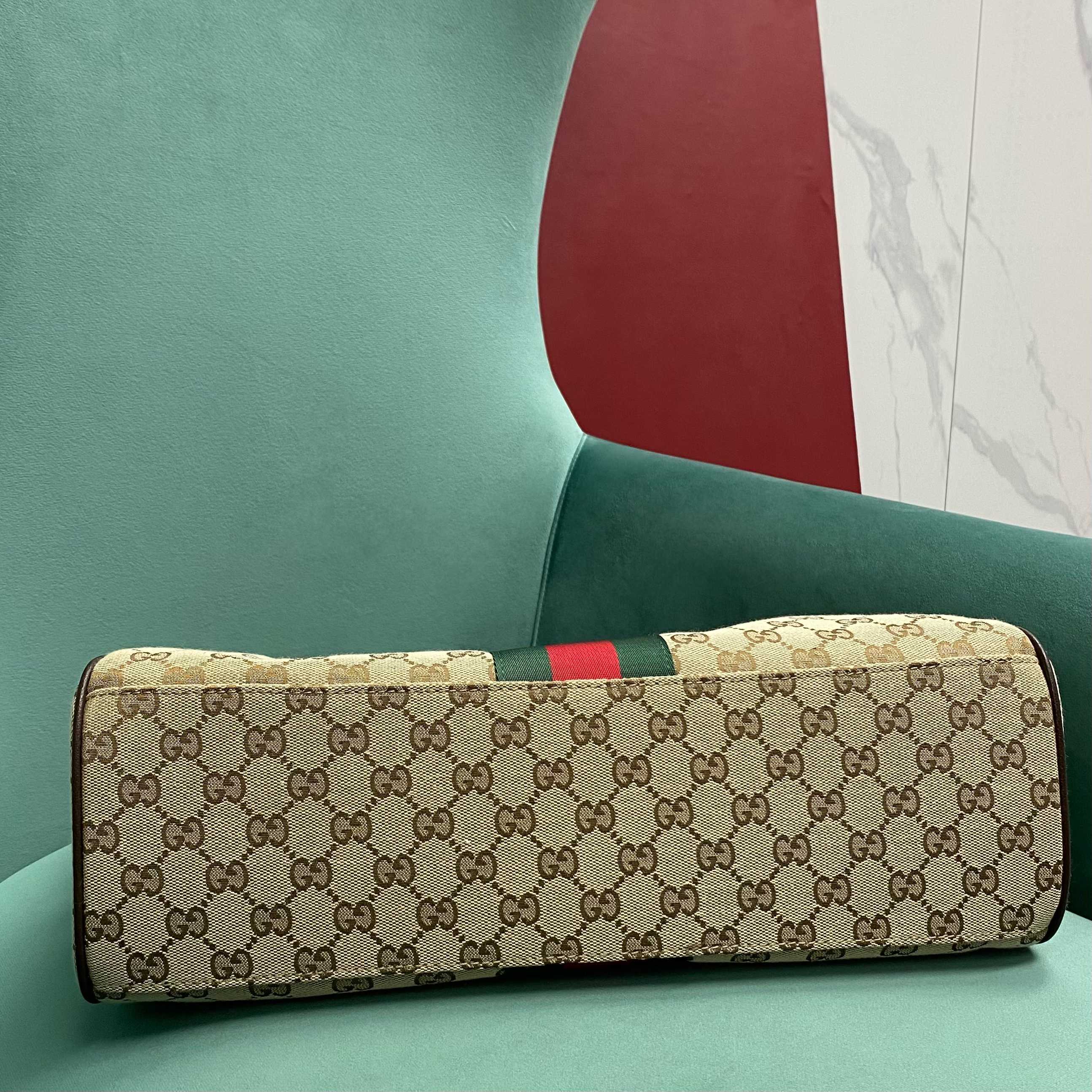 beige-canvas-8.jpg Gucci Borsetto Large Boston Replica - Side View