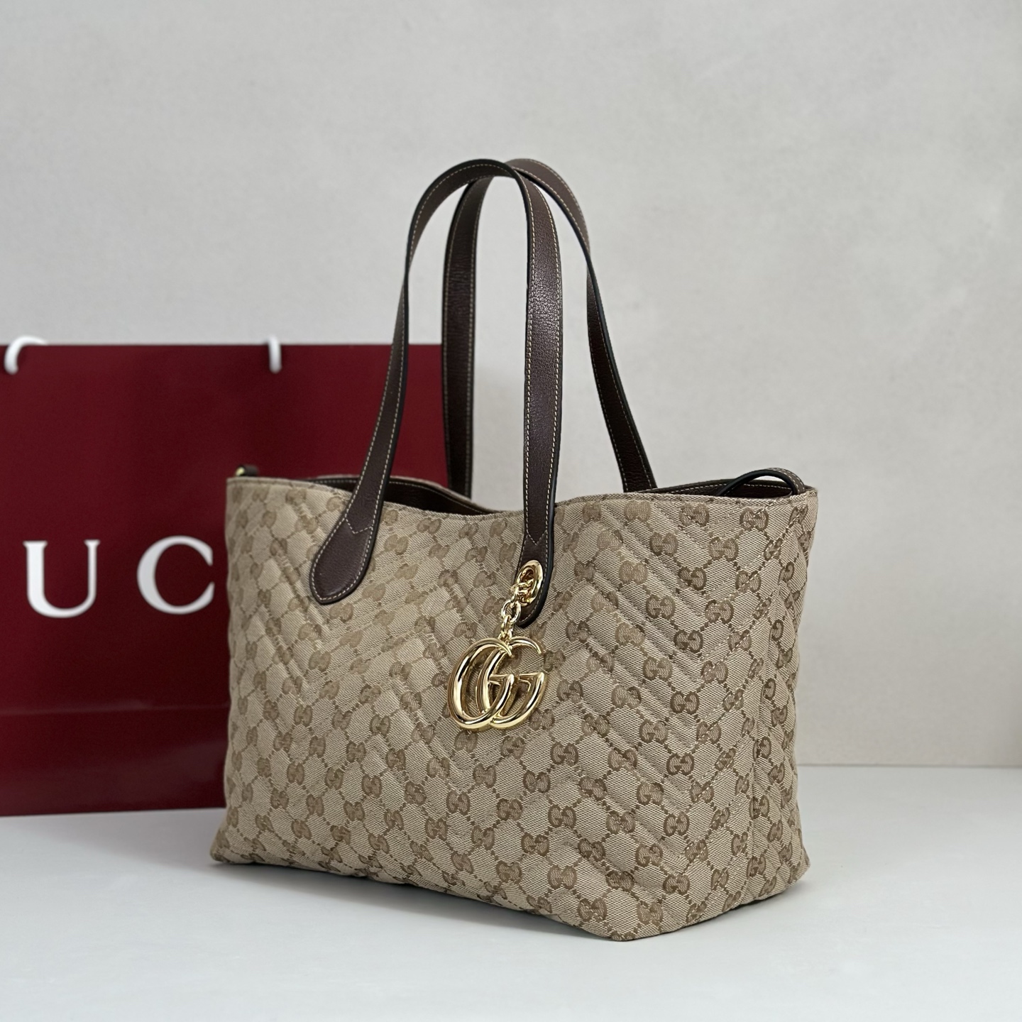 beige2.jpg Gucci GG Marmont Medium Tote Bag Replica - Side View
