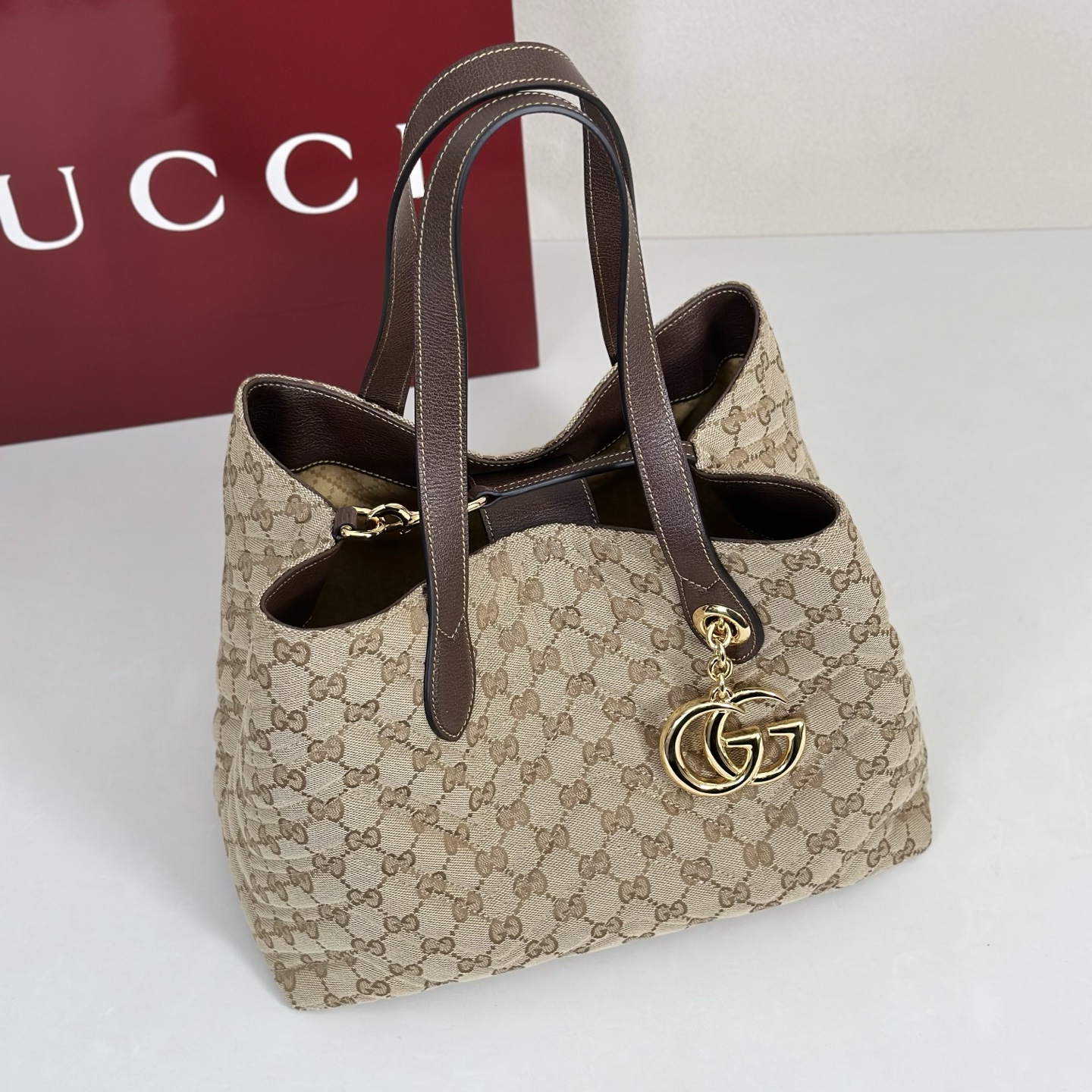 beige3.jpg Gucci GG Marmont Medium Tote Bag Replica - Back View