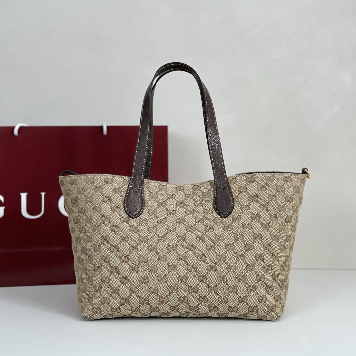 beige8.jpg Gucci GG Marmont Medium Tote Bag Replica - Side View
