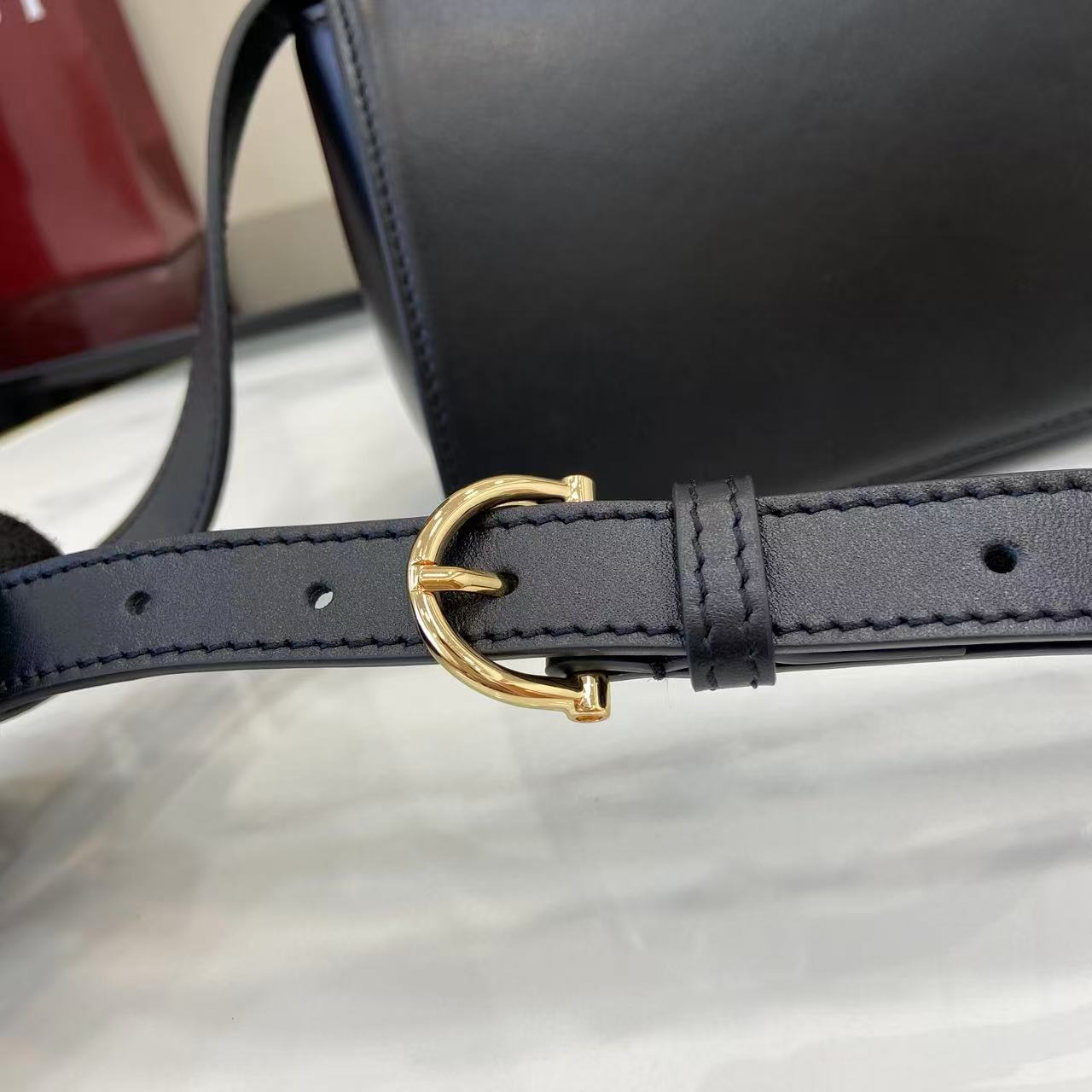 black-6.jpg Gucci Siena Small Replica - Strap