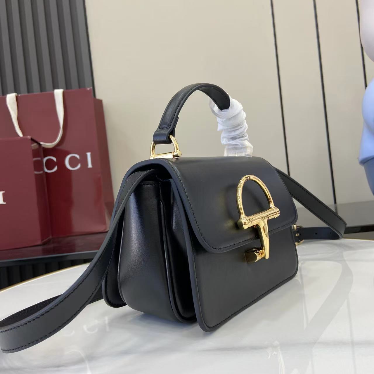 black-7.jpg Gucci Siena Small Replica - Logo Close-up
