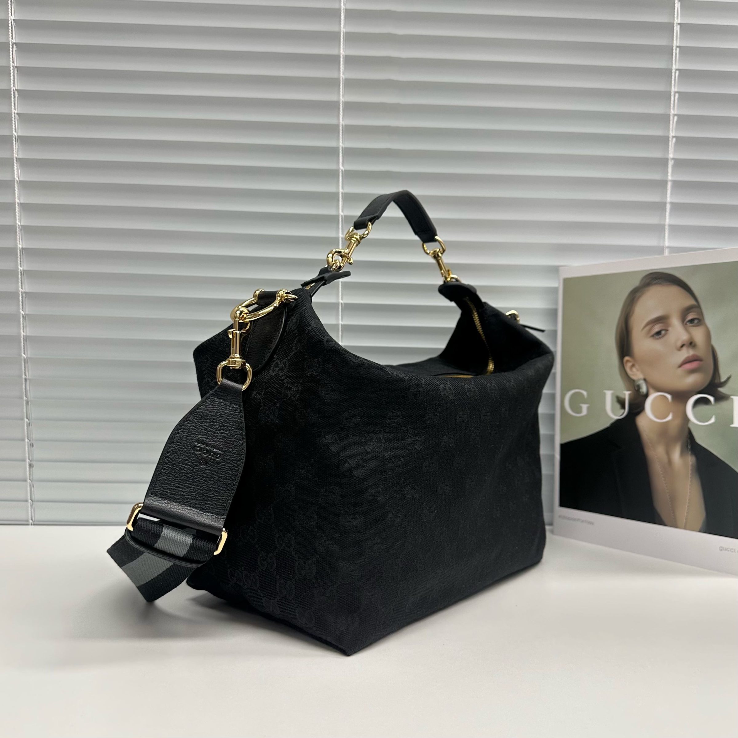 black-canvas-12.jpg Gucci Brera Medium Replica - Strap
