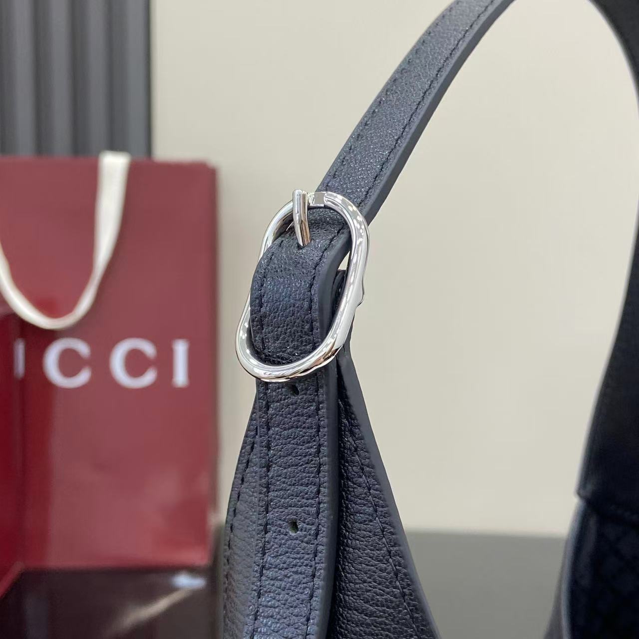 Gucci Jackie 1961 Medium Black Canvas 4 Gucci Jackie 1961 Medium Replica Black Canvas
