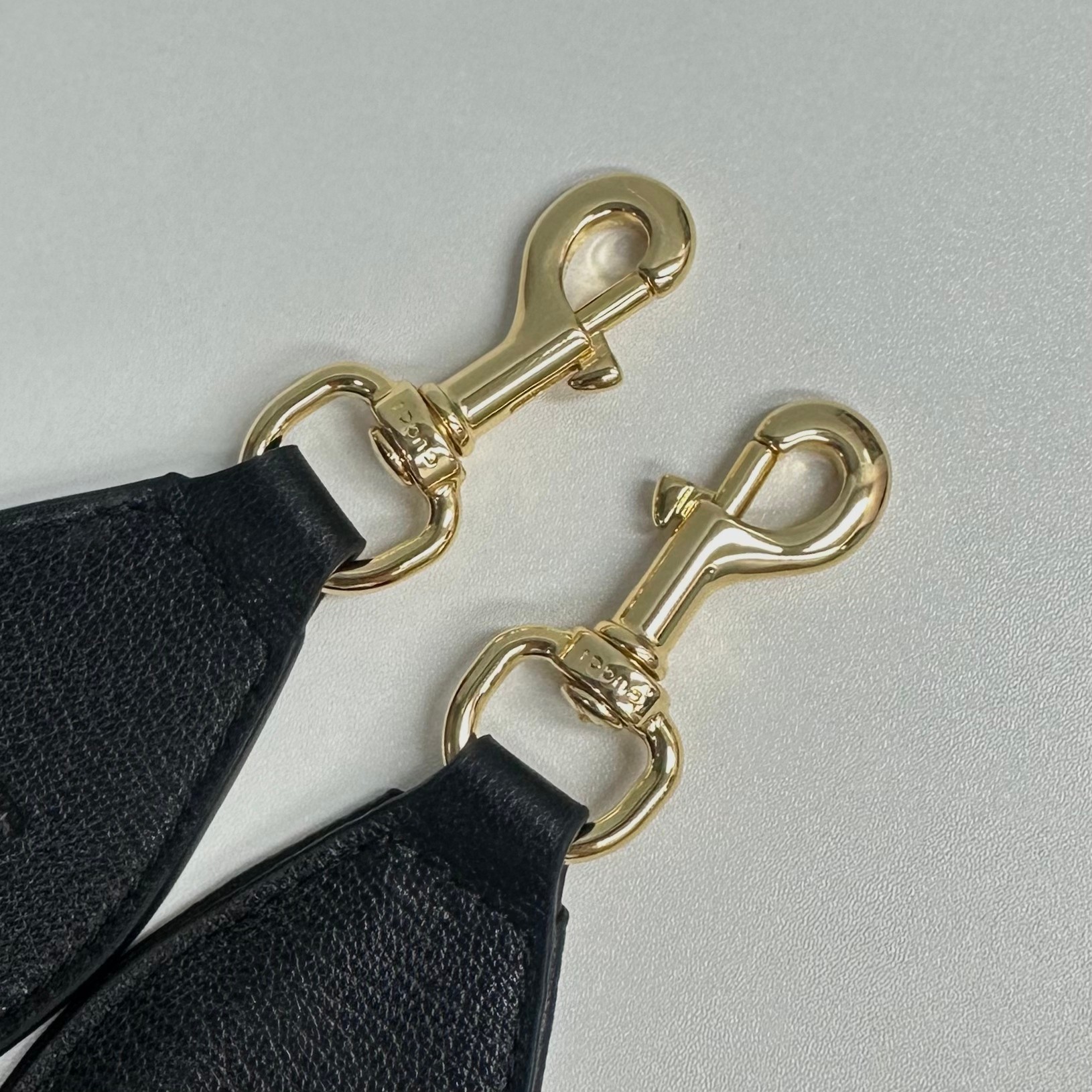 black-canvas-9.jpg Gucci Brera Medium Replica - Back View