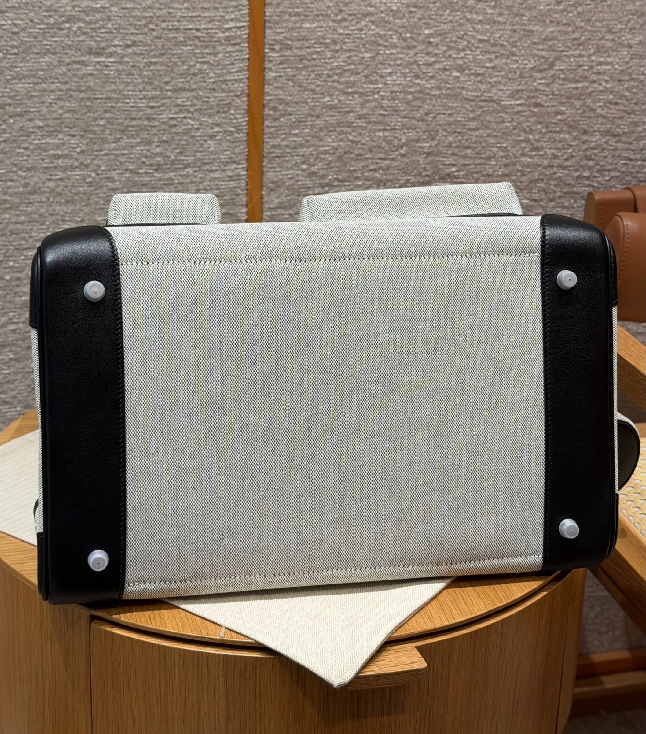 hac40cargo_black-white4 Hermès HAC 40 Cargo replica - palladium hardware