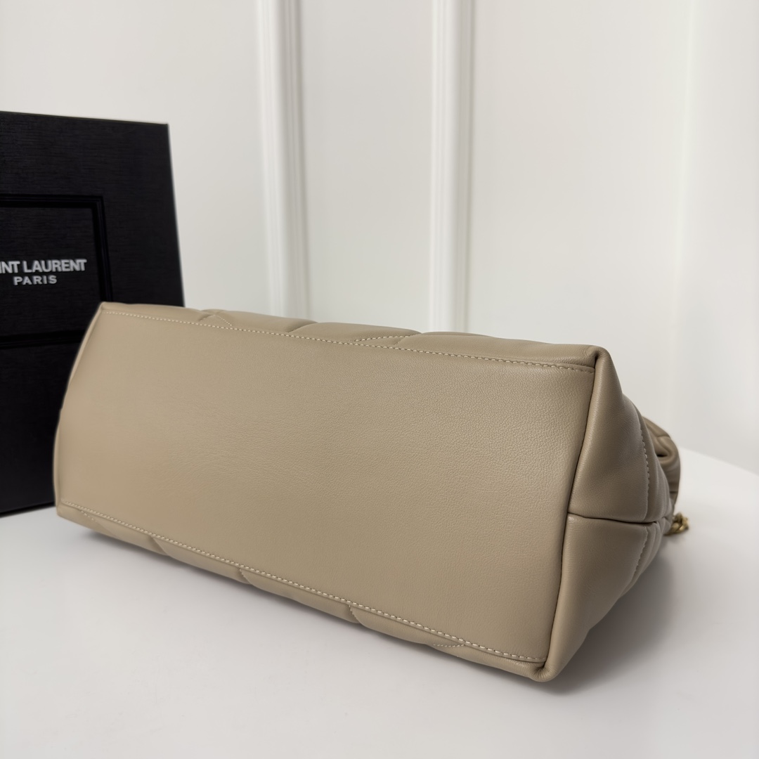 loulou35_apricot8 YSL Loulou Puffer Large Replica - Clasp Close-up